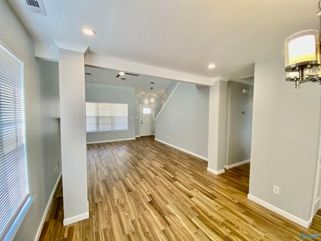 Building Photo - 304 Harvestwood Ct