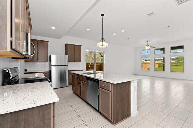 Building Photo - 1128 Ridge Runner Dr