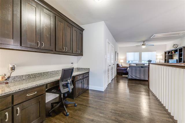 Building Photo - 4008 N Cresthaven Rd