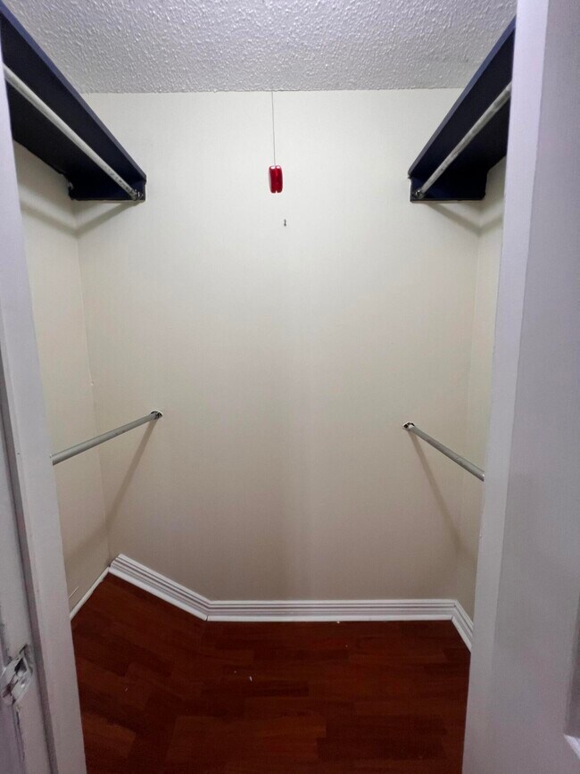 Building Photo - 6604 Dockside Cir