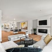 Living Room/Fireplace - 1919 Ford St