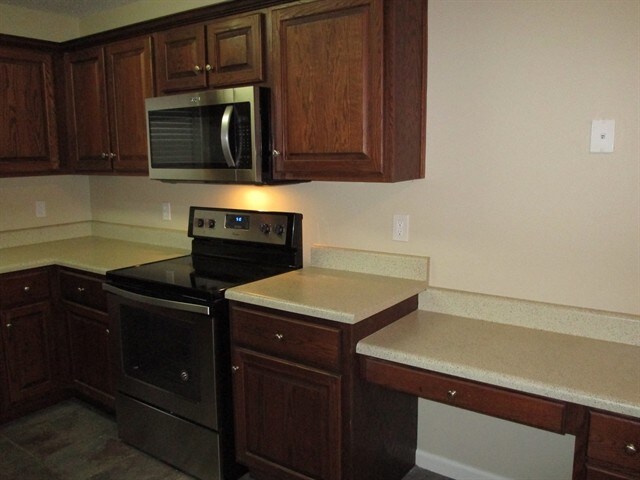 Building Photo - 117 Bainbridge Ct