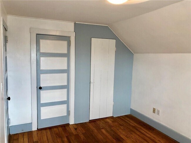 Building Photo - 673 Aquidneck Ave