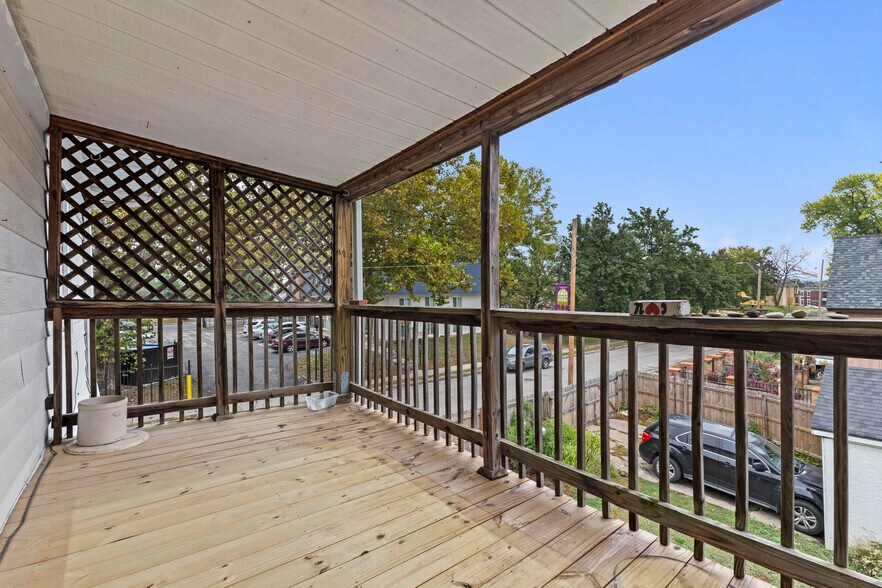 Building Photo - 315 Garfield Ave