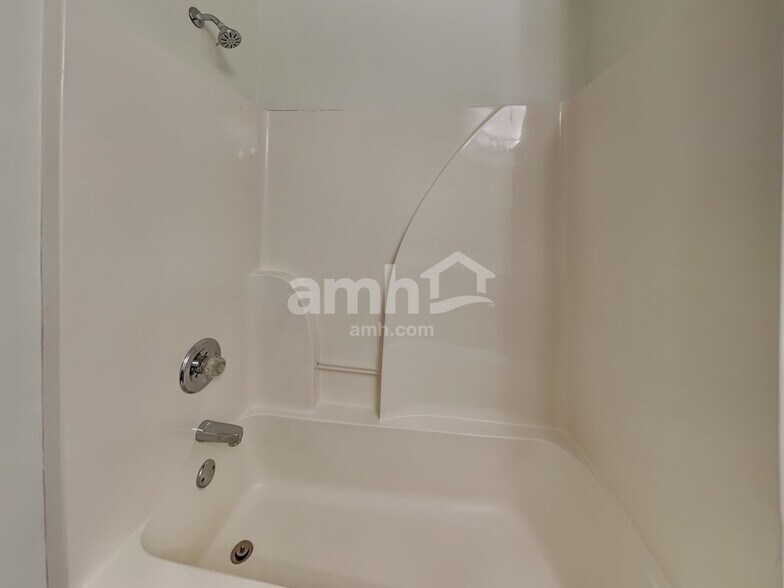 Building Photo - 7209 Sir William Dr