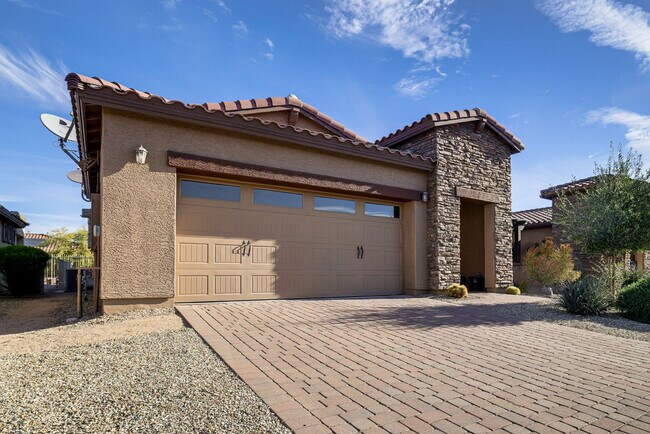 Building Photo - 17716 W Cedarwood Ln