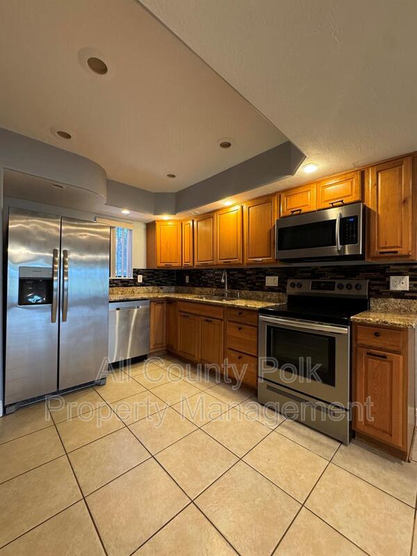Building Photo - 1836 N Crystal Lake Dr