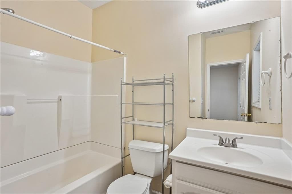 Building Photo - 529 Lantern Wood Dr