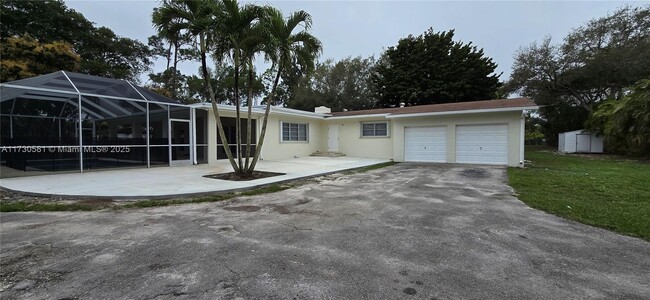 Building Photo - 6500 SW 82nd Ave