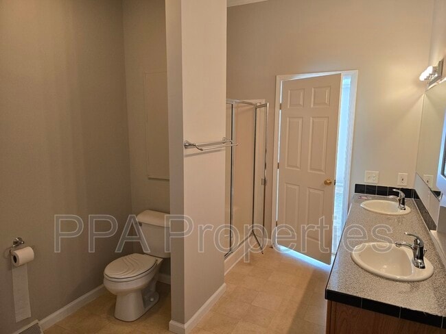 Building Photo - 7217 Ramblewood Dr