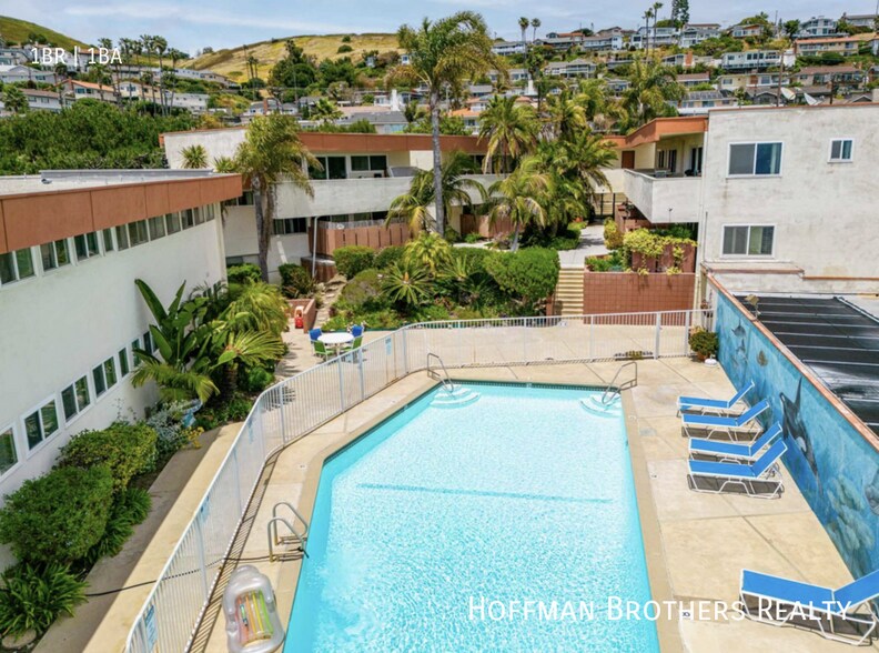 Building Photo - 2161 W 25th St