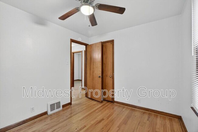 Building Photo - 1015 Avant Dr