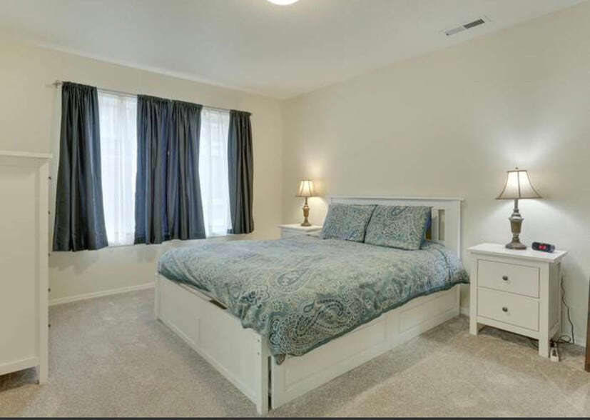 Large Master bedroom - 1692 SW 173rd Ter