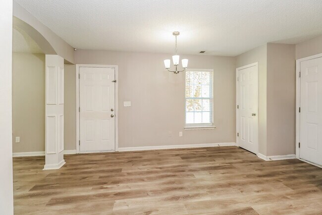 Building Photo - 3530 Joel Turner Dr