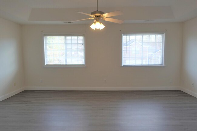 Building Photo - 445 Melbourne Ln
