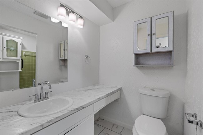 Building Photo - 2618 Audubon Pl