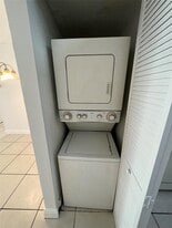 Building Photo - 11116 Royal Palm Blvd