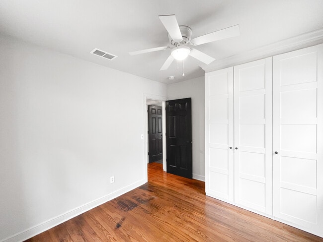 Building Photo - 3303 N Perry Ave