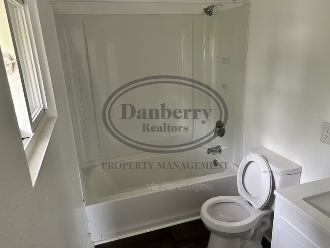 Building Photo - 1848 Cone St