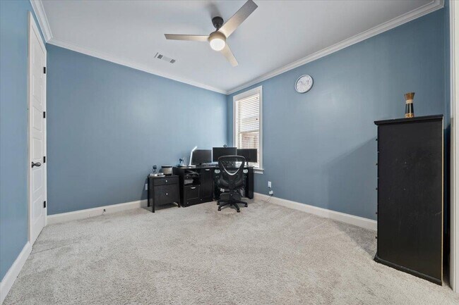 Building Photo - 4741 Carousel Ln