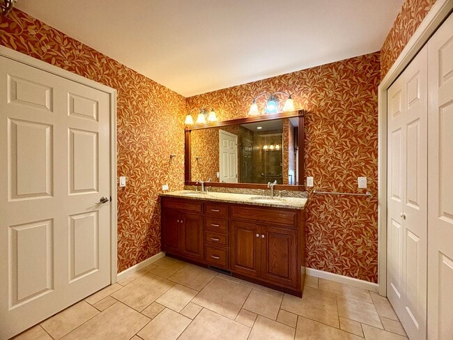 Building Photo - 3 bedroom 2.5 bathroom Townhome in Mount Joy!