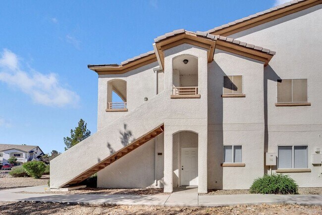 Building Photo - 5655 E Sahara Ave