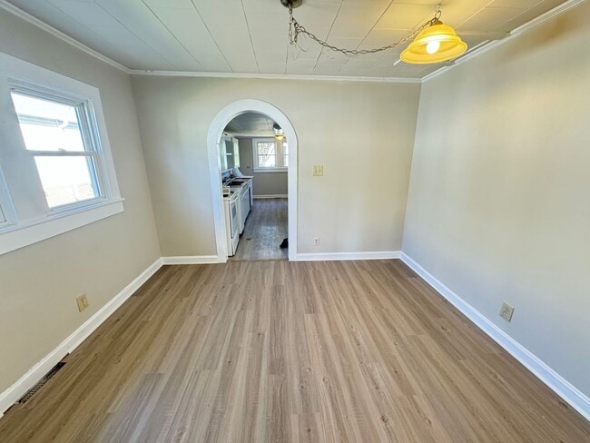 Building Photo - 2bd/1ba House on Lane St near Downtown Kan...