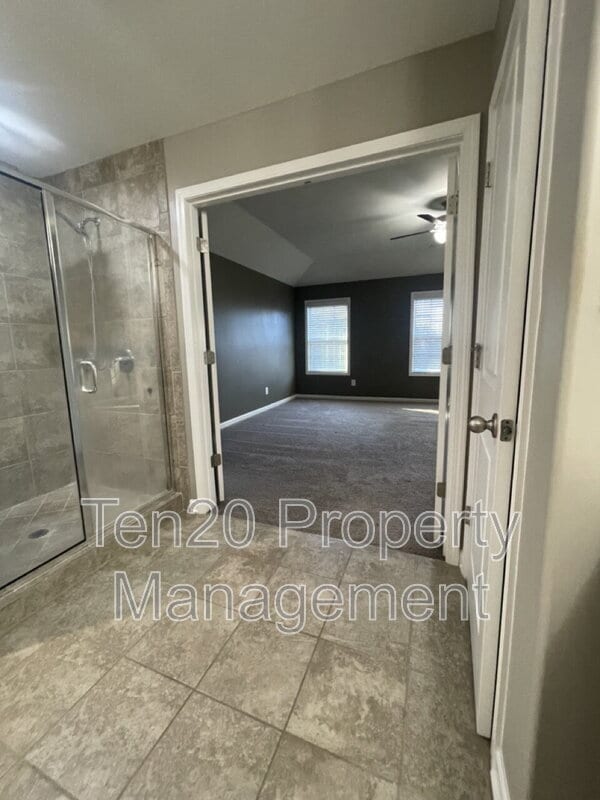 Building Photo - 236 Cedar Wy