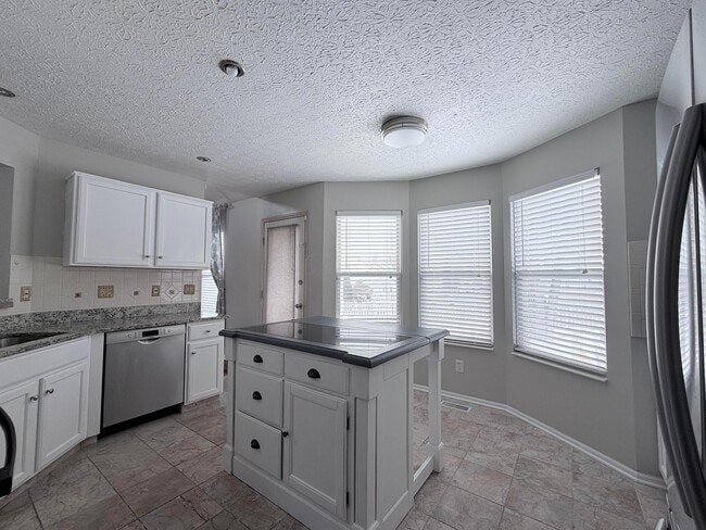 Building Photo - 9135 Windy Creek Dr