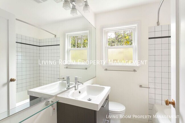 Building Photo - 7096 N Cambridge Ave