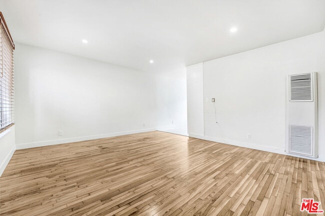 Building Photo - 1908 12th St