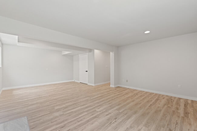 Building Photo - 13726 SE 24th St