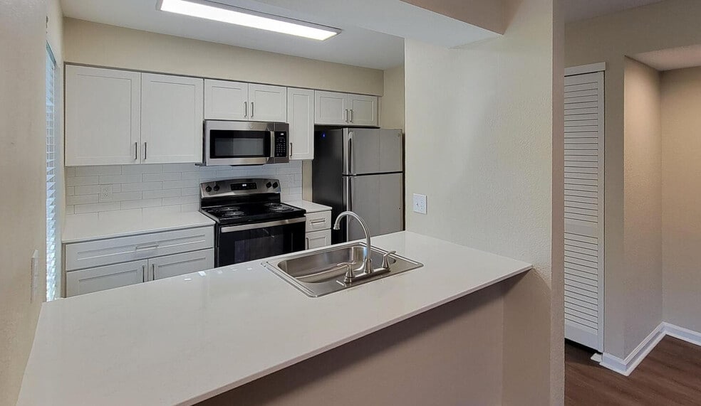 Primary Photo - Casa De Fuentes