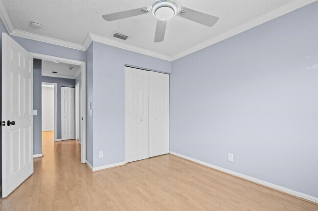 Building Photo - 4319 Greenbriar Ln