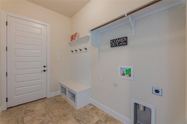 Building Photo - 6740 Brindisi Pl