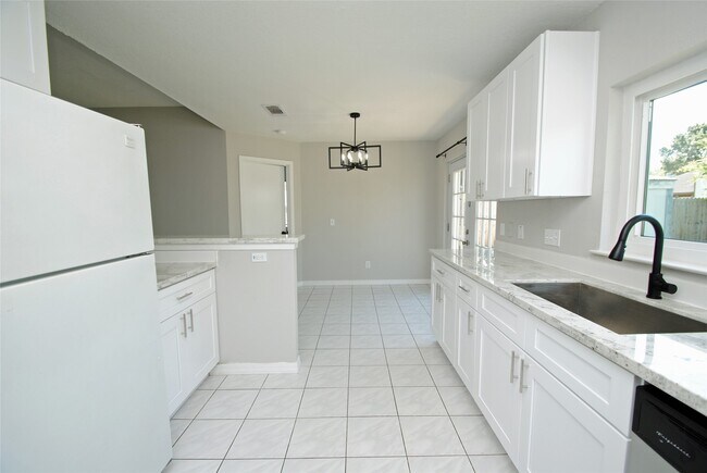 Building Photo - 22831 John Rolfe Ln