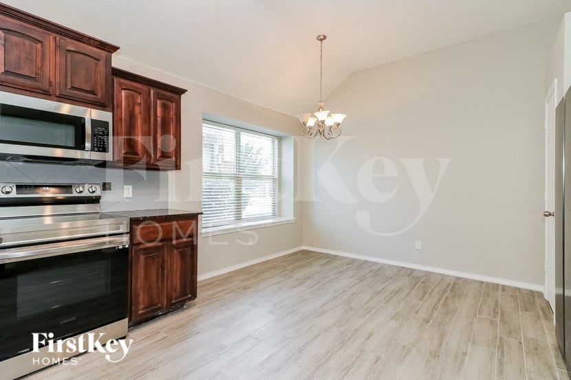 Building Photo - 500 Stone Crossing Ln