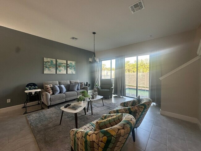 Building Photo - 240 Villa Domani Ct