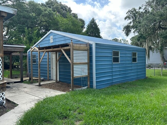 Building Photo - 5 Grays Hill Acres