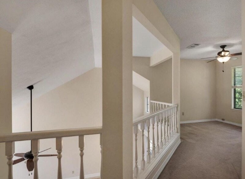 Building Photo - 2014 Mistral Ln E