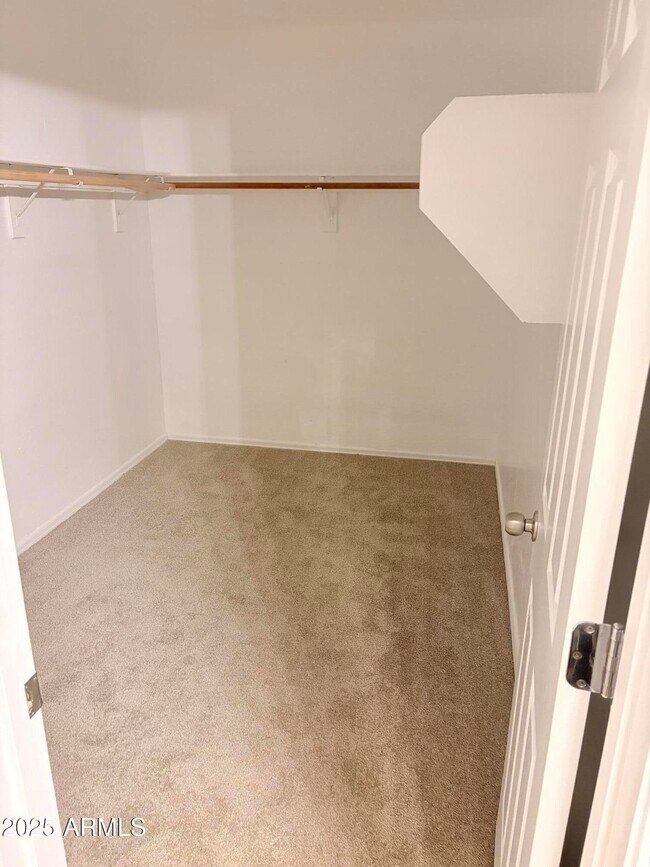 Building Photo - 2014 S Falcon Dr