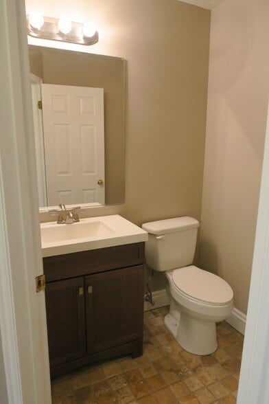Building Photo - 7200 S Highland Dr