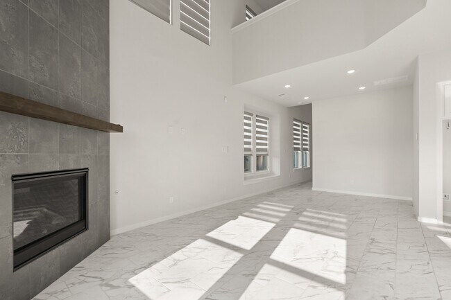 Building Photo - 6579 Scarlet Pond Ln