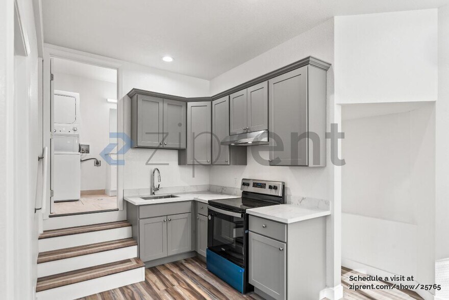 Building Photo - 10806 Hubbard Way