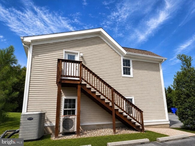 Building Photo - 10115 Old Liberty Rd