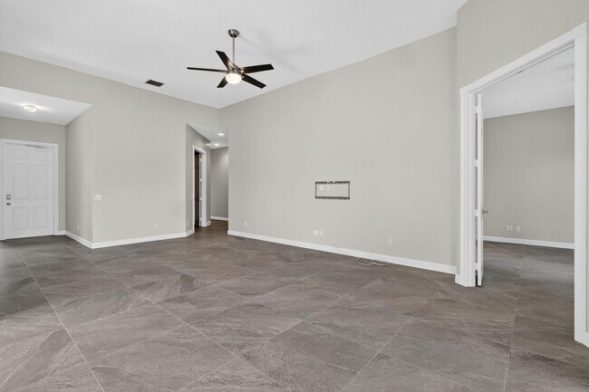 Building Photo - 8257 Rosalie Ln