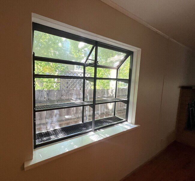 Building Photo - Immaculate 3/2 Near Big Chico Creek-Must See!