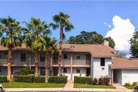 Building Photo - 2 Bedroom 1.5 Bath Urban Retreat Near the ...