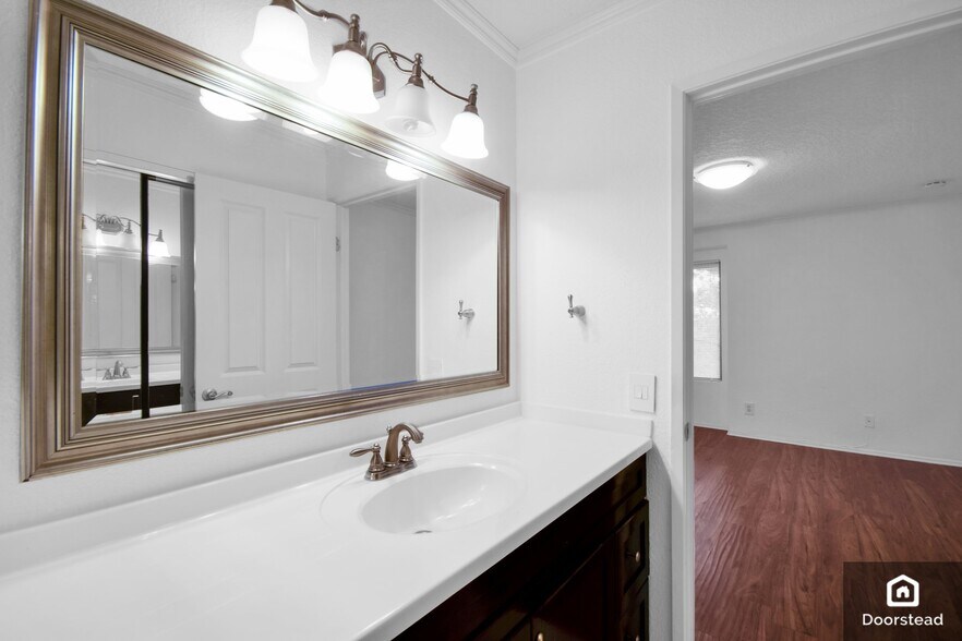 Building Photo - 25596 Mont Pointe