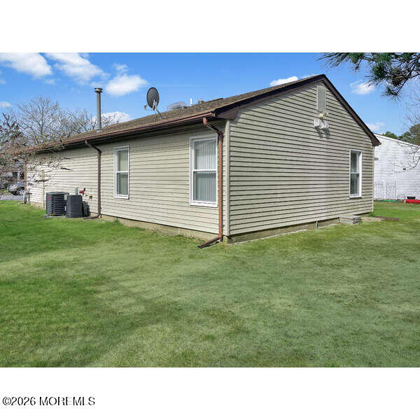 Building Photo - 17 Seaview Ave